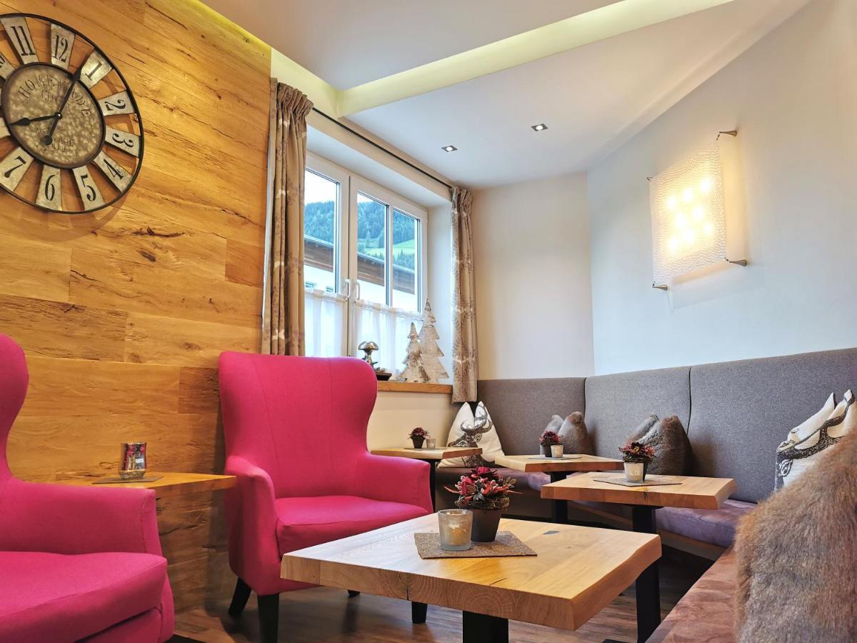 Hotel Angerwirt ไคลนาร์ล ภายนอก รูปภาพ
