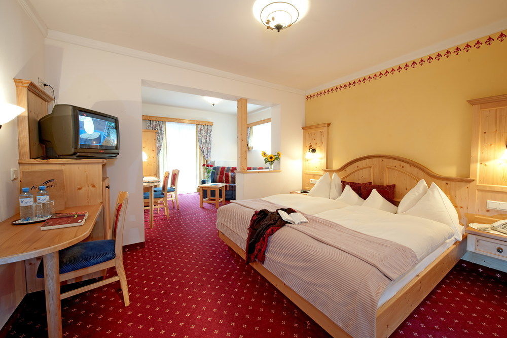 Hotel Angerwirt ไคลนาร์ล ภายนอก รูปภาพ